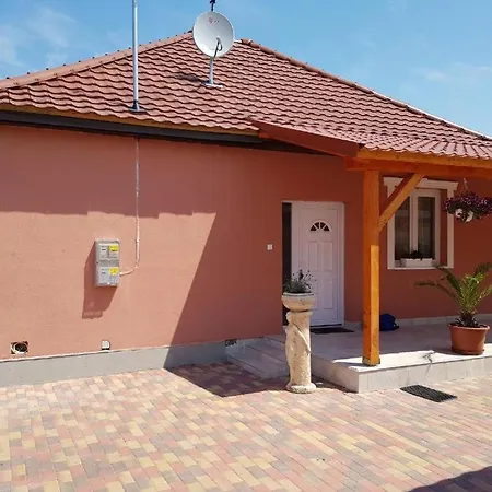 Vila Rajmund Vendeghaz Balatonkeresztúr Exteriér fotografie